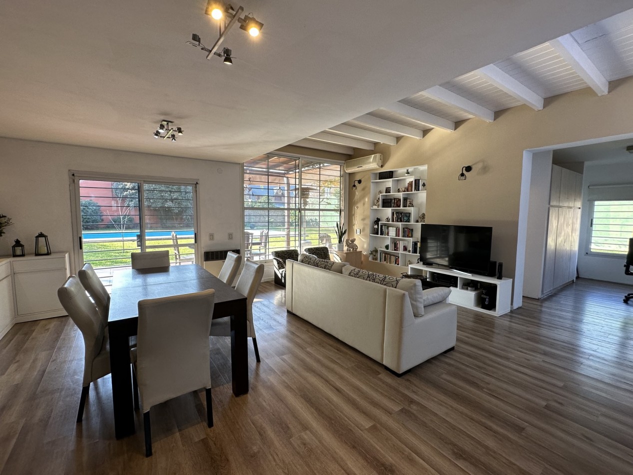 Fabulosa casa 3 dorm. con gran parque y piscina