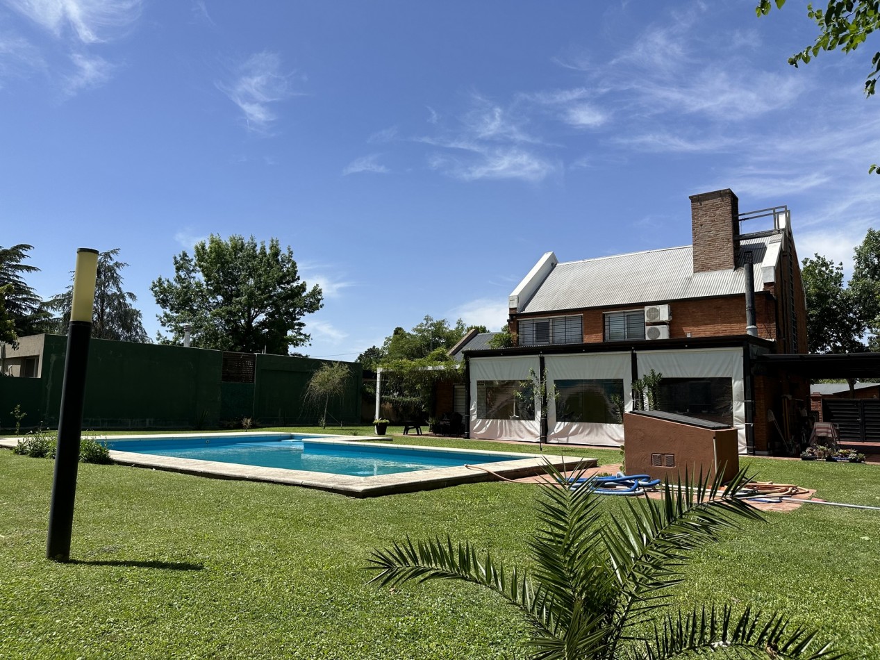 Fabulosa casa 3 dorm. con gran parque y piscina