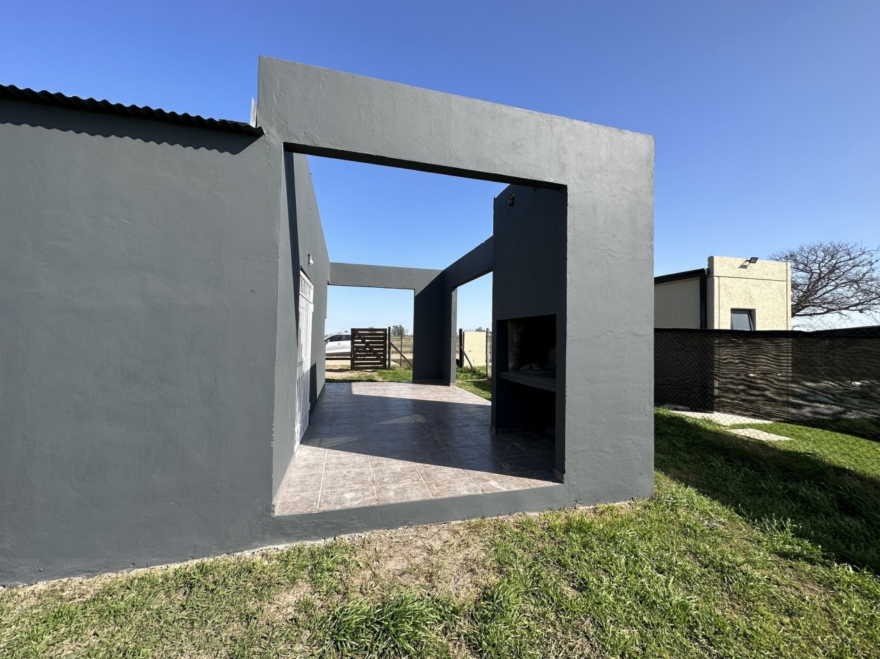 Funes Norte: Venta Casa 2 dorm. (Ideal inversores)