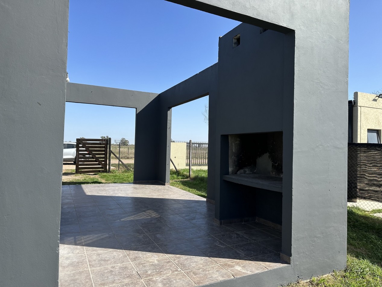 Funes Norte: Venta Casa 2 dorm. (Ideal inversores)
