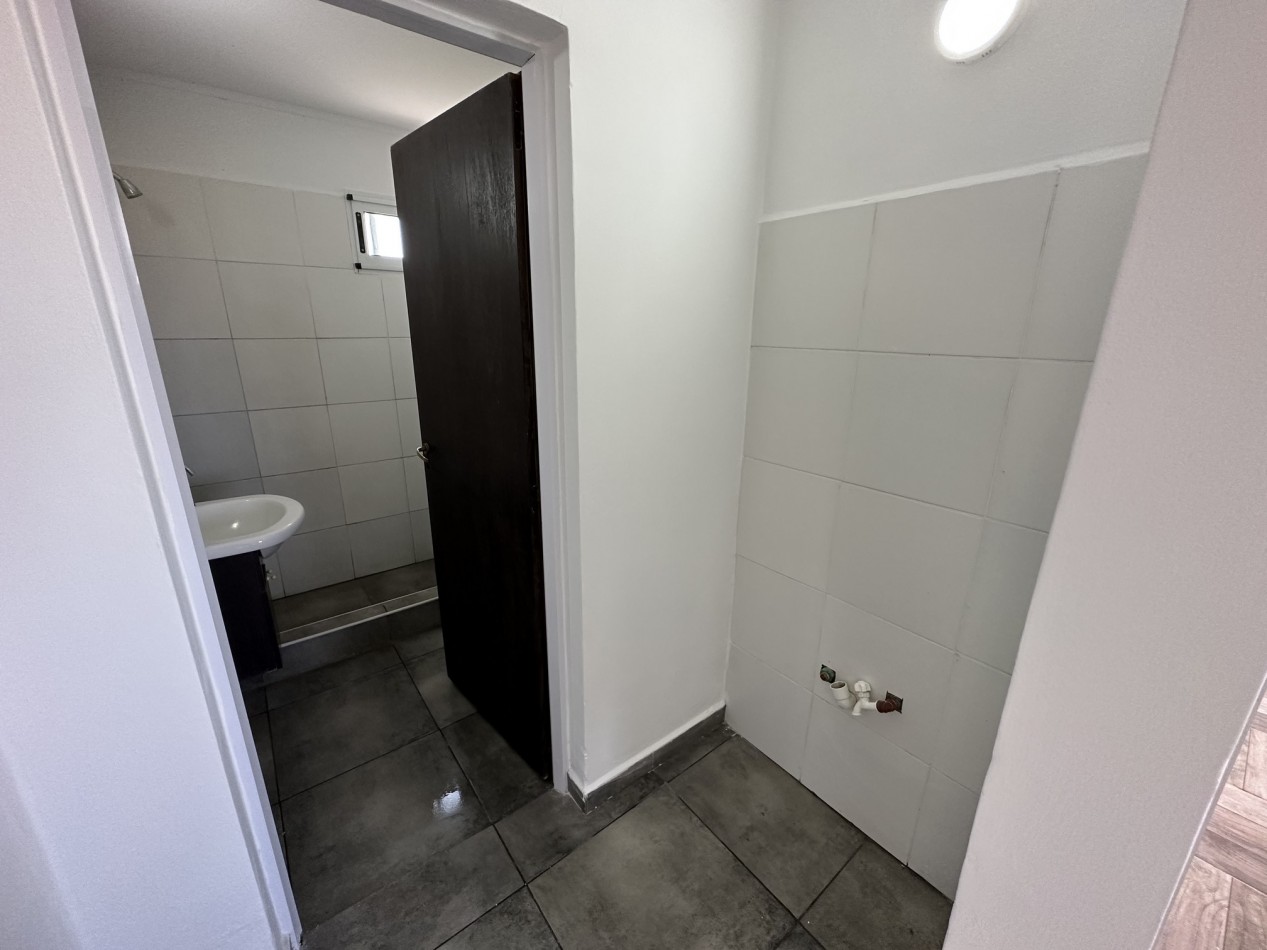 Funes Norte: Venta Casa 2 dorm. (Ideal inversores)