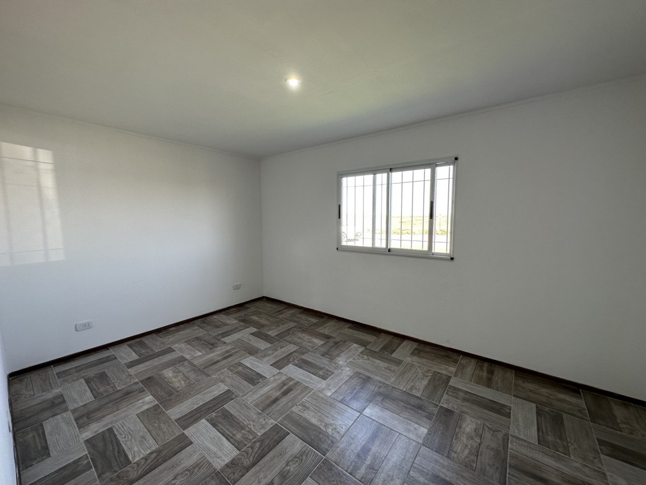 Funes Norte: Venta Casa 2 dorm. (Ideal inversores)