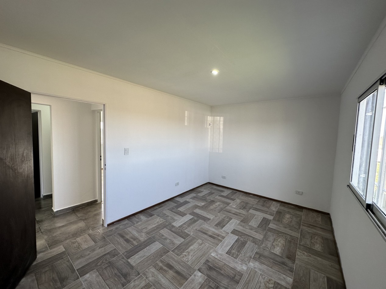 Funes Norte: Venta Casa 2 dorm. (Ideal inversores)