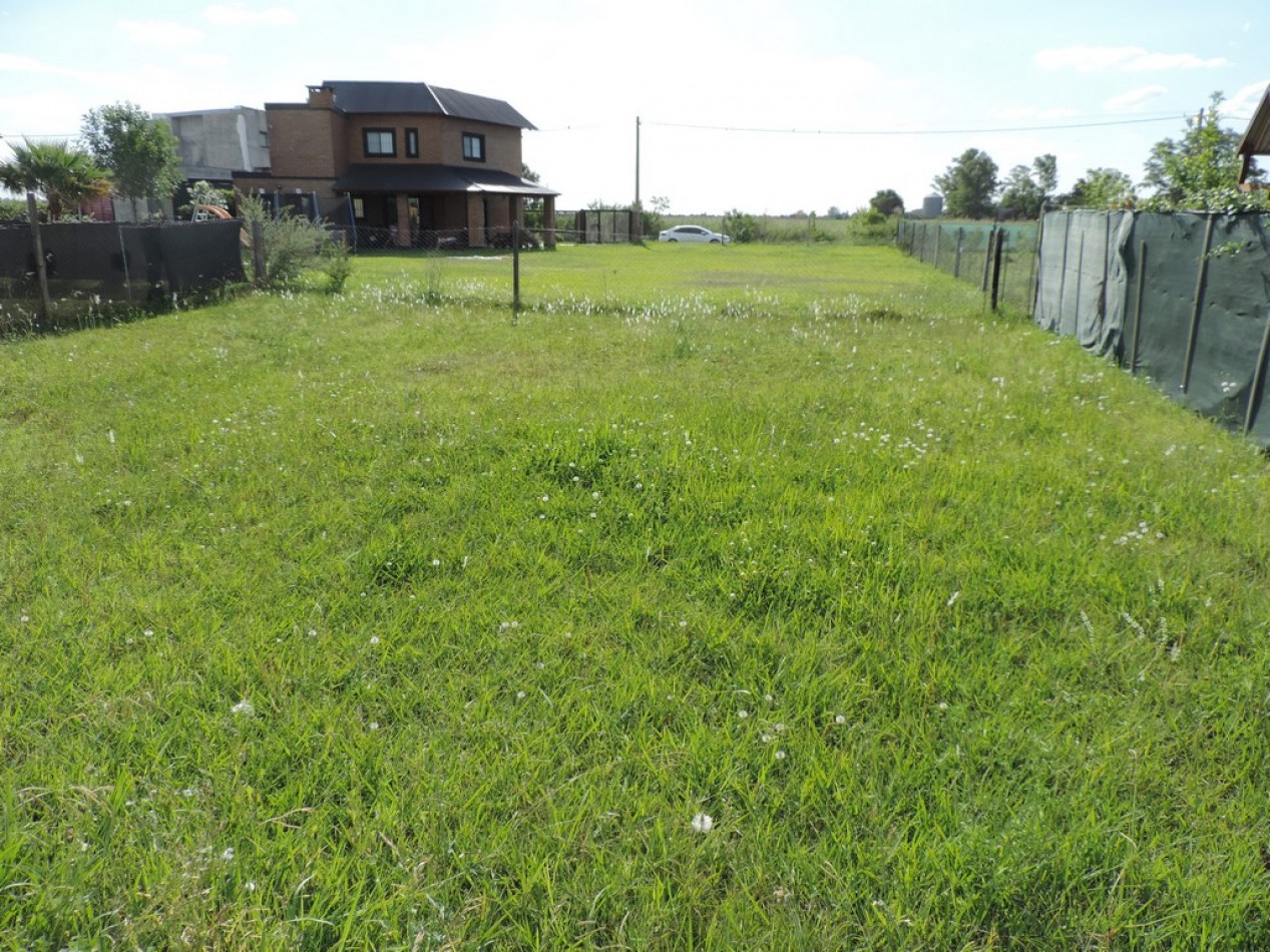 Venta casa 1 dorm. primera calidad en Roldan