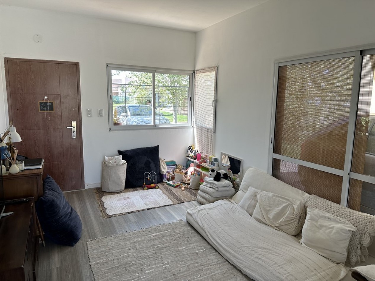 Venta casa 2 dormitorios con piscina Apta Credito