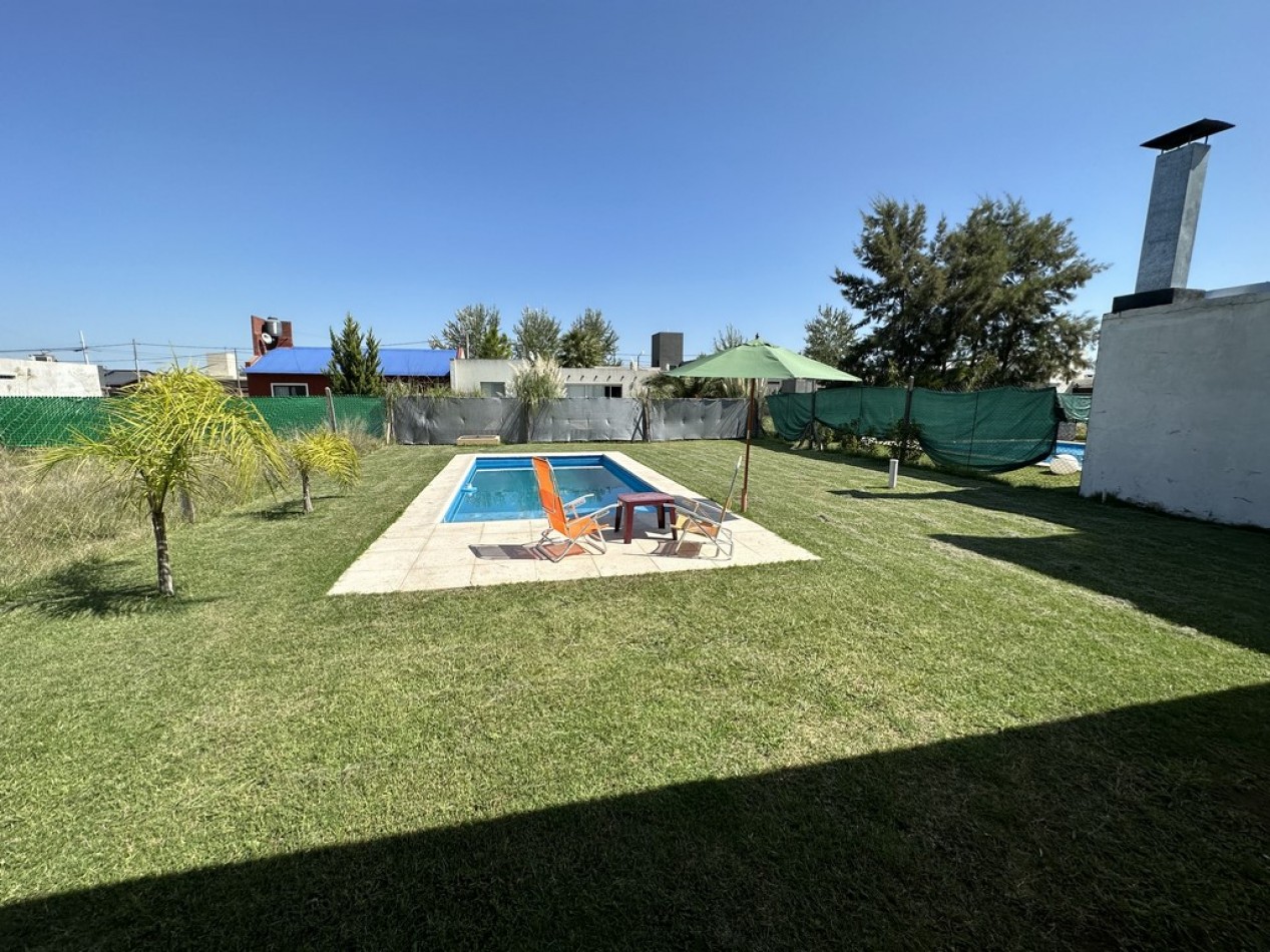 Venta casa 2 dormitorios con piscina Apta Credito