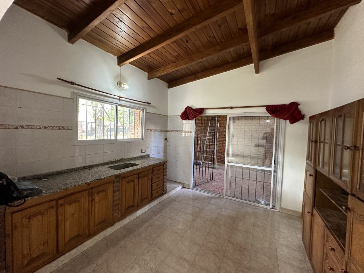 Casa 3 dorm en Profesional Country Funes