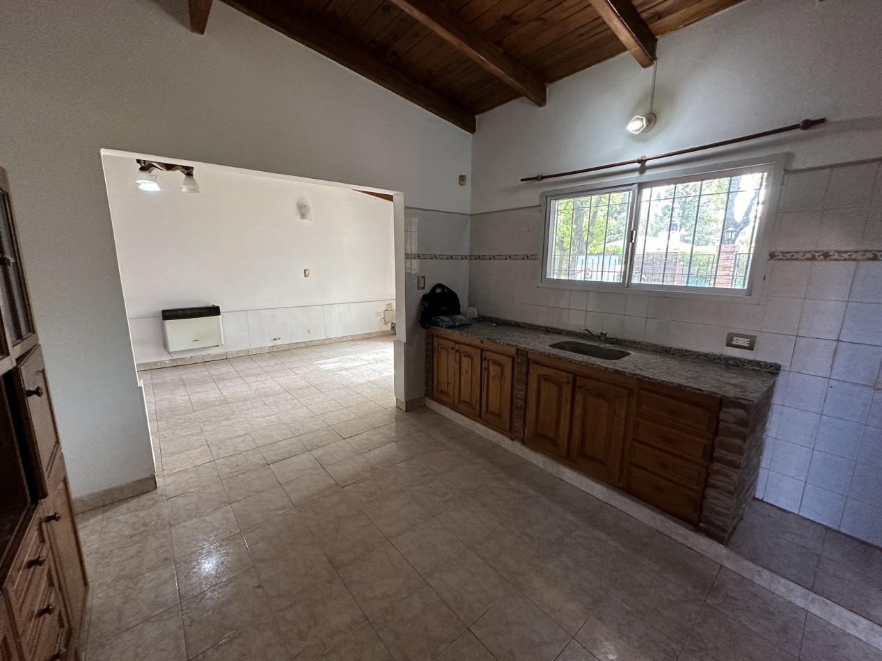 Casa 3 dorm en Profesional Country Funes