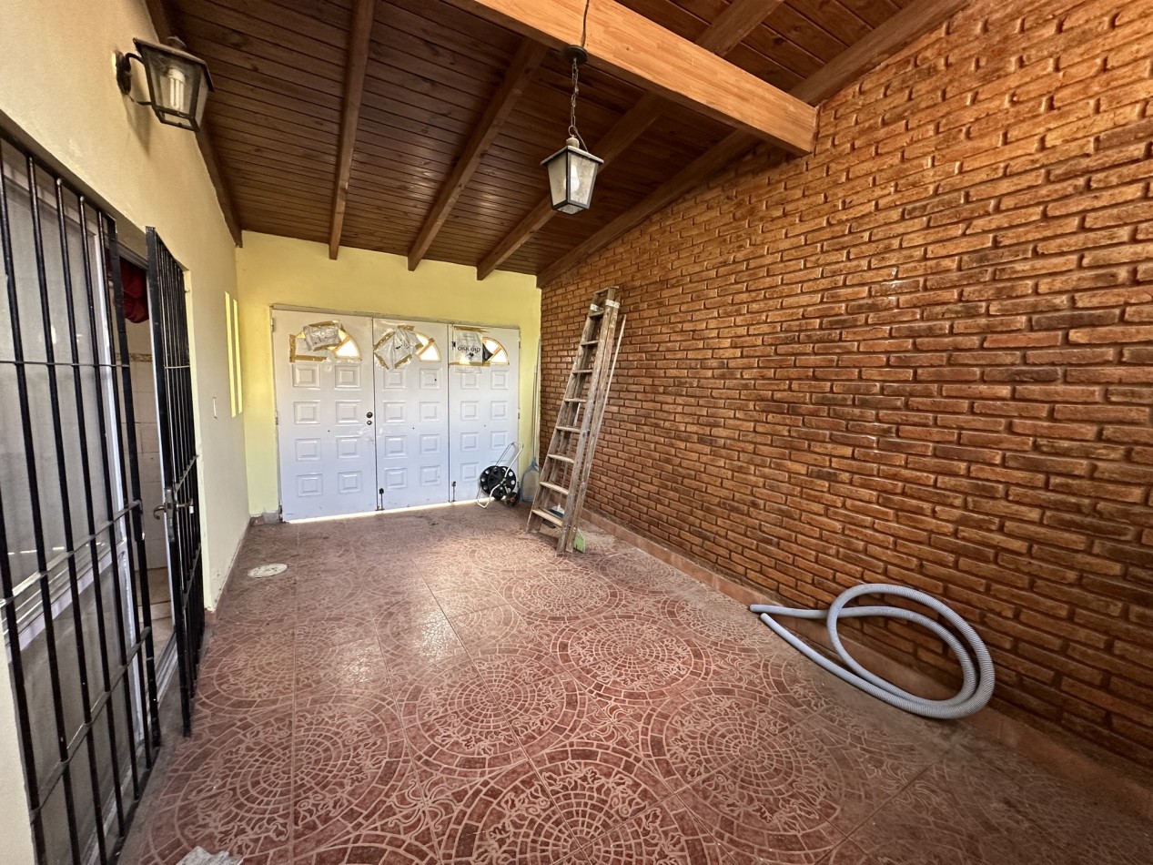 Casa 3 dorm en Profesional Country Funes