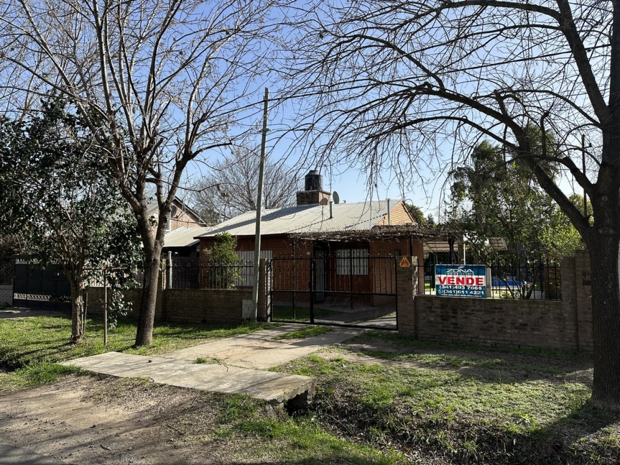 Parada 15: Casa 2 Dormitorios con piscina y parque