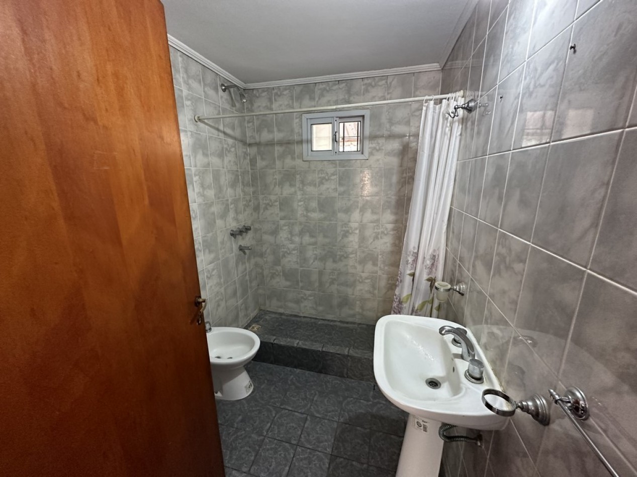 Parada 15: Casa 2 Dormitorios con piscina y parque