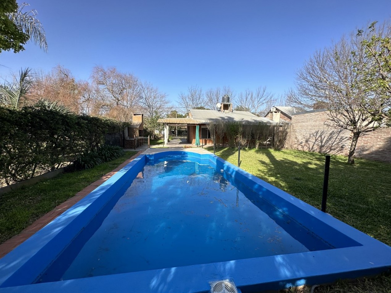 Parada 15: Casa 2 Dormitorios con piscina y parque