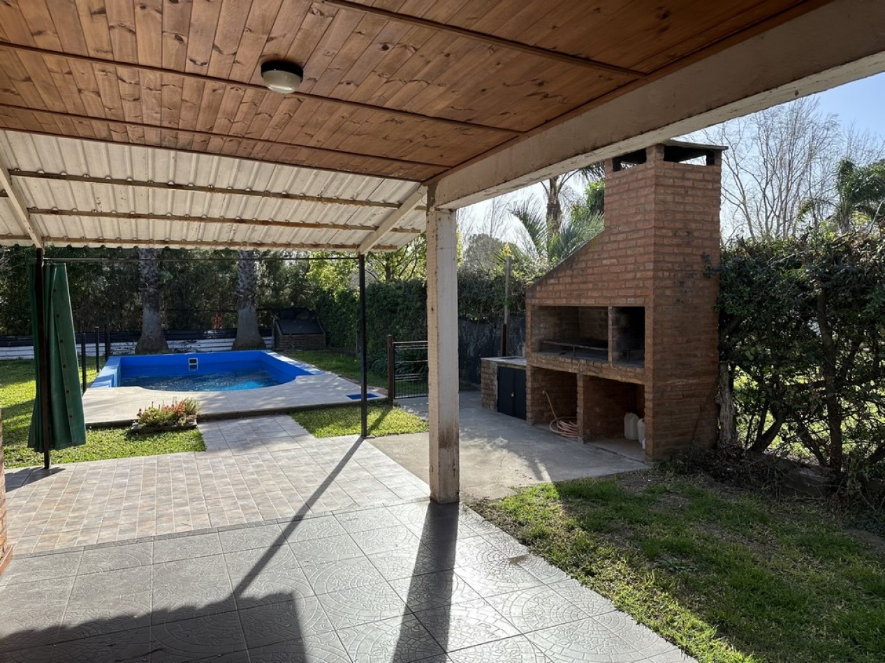 Parada 15: Casa 2 Dormitorios con piscina y parque