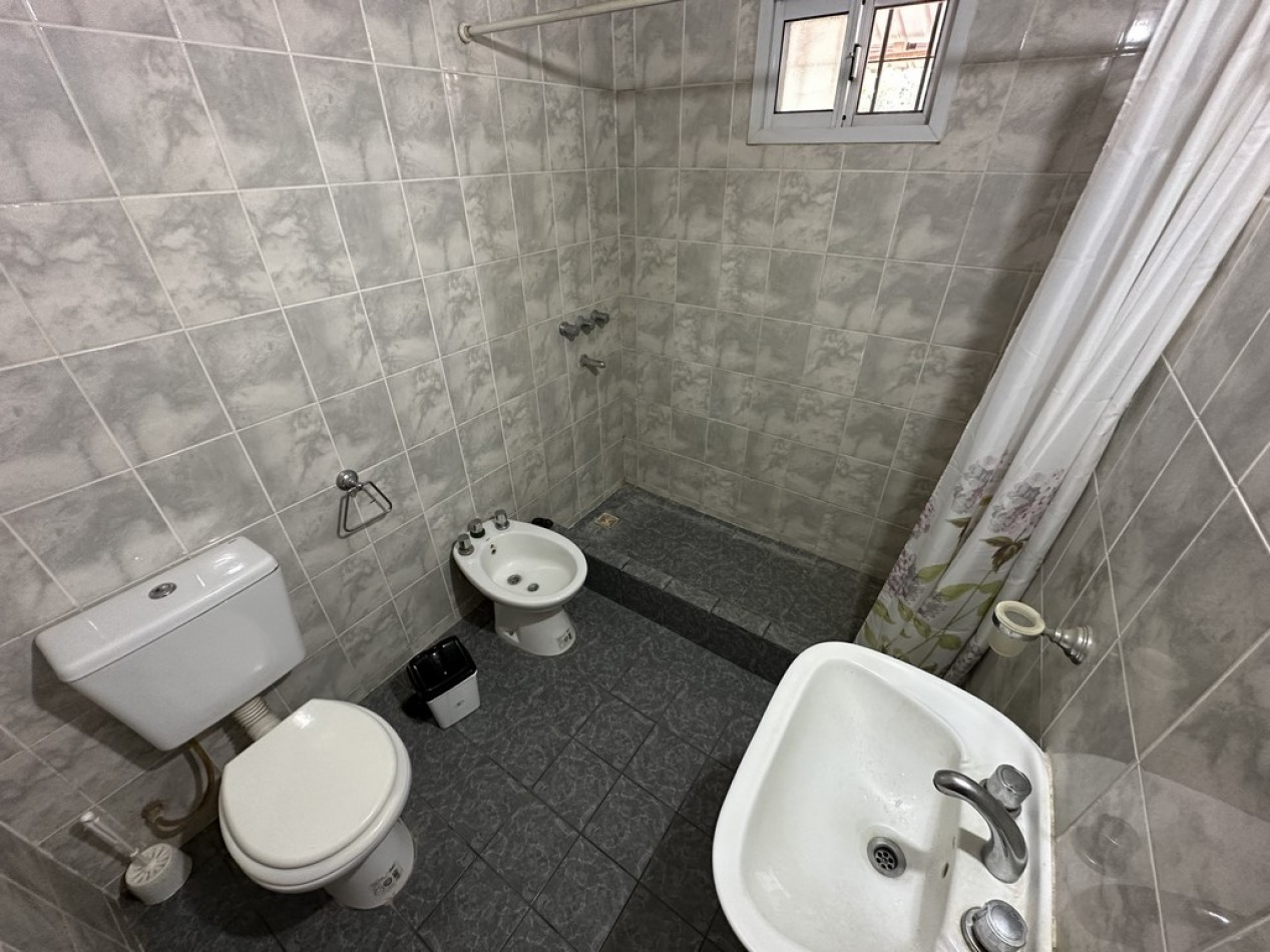 Parada 15: Casa 2 Dormitorios con piscina y parque