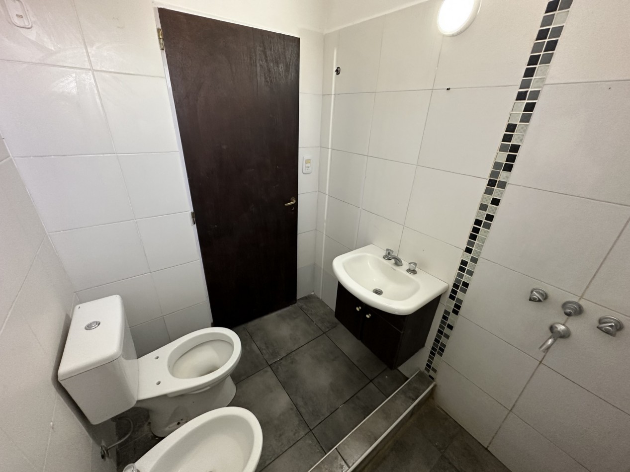 Funes Norte: Venta Casa 2 dorm. (Ideal inversores)