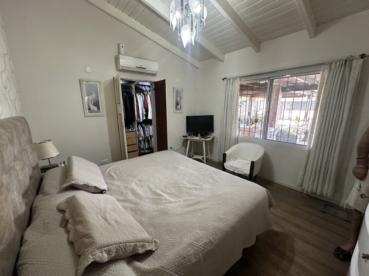 Retasada! Casa 2 dormitorios con piscina en Santa Teresa