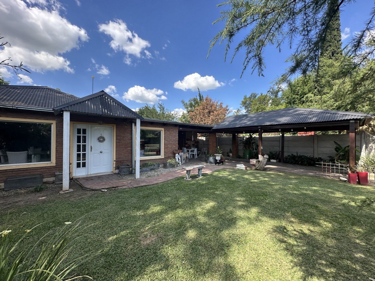 Retasada! Casa 2 dormitorios con piscina en Santa Teresa