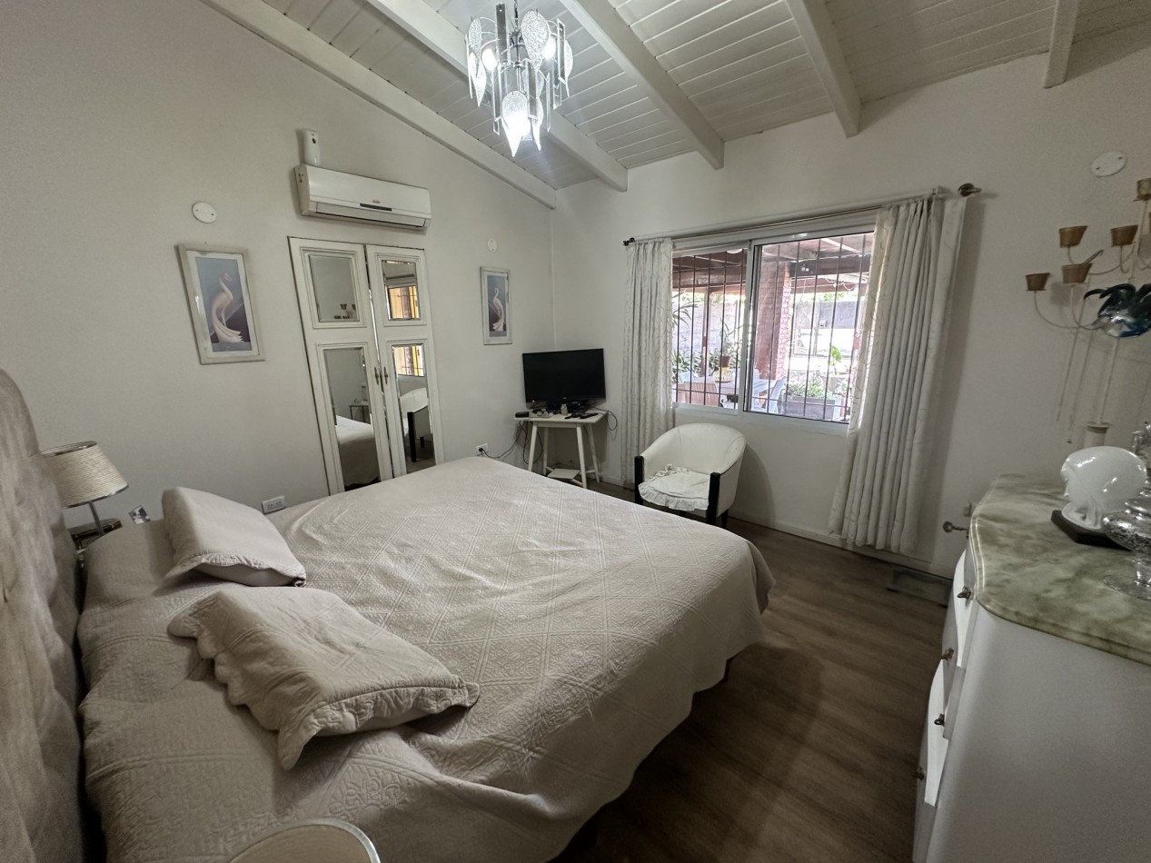 Retasada! Casa 2 dormitorios con piscina en Santa Teresa