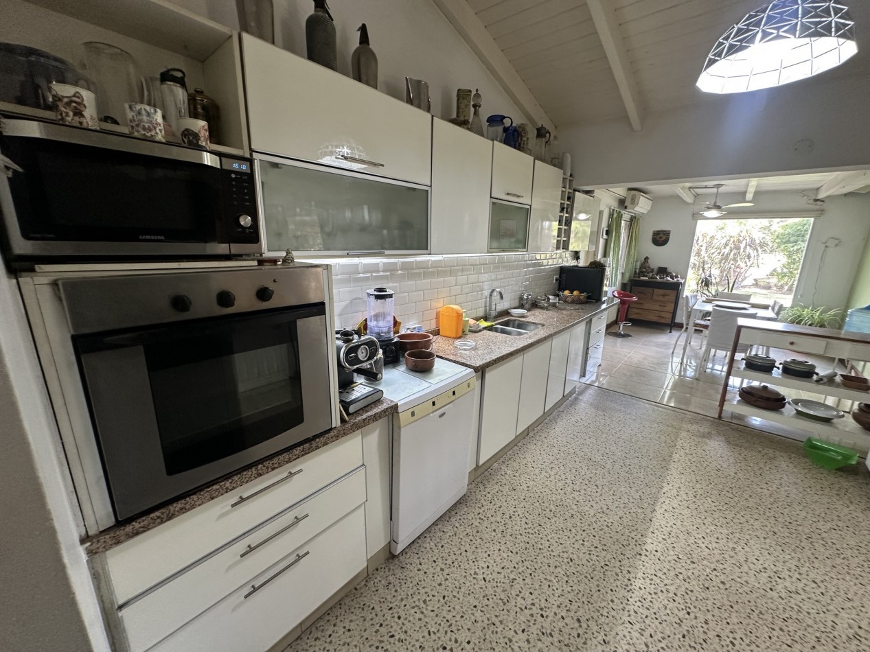 Retasada! Casa 2 dormitorios con piscina en Santa Teresa