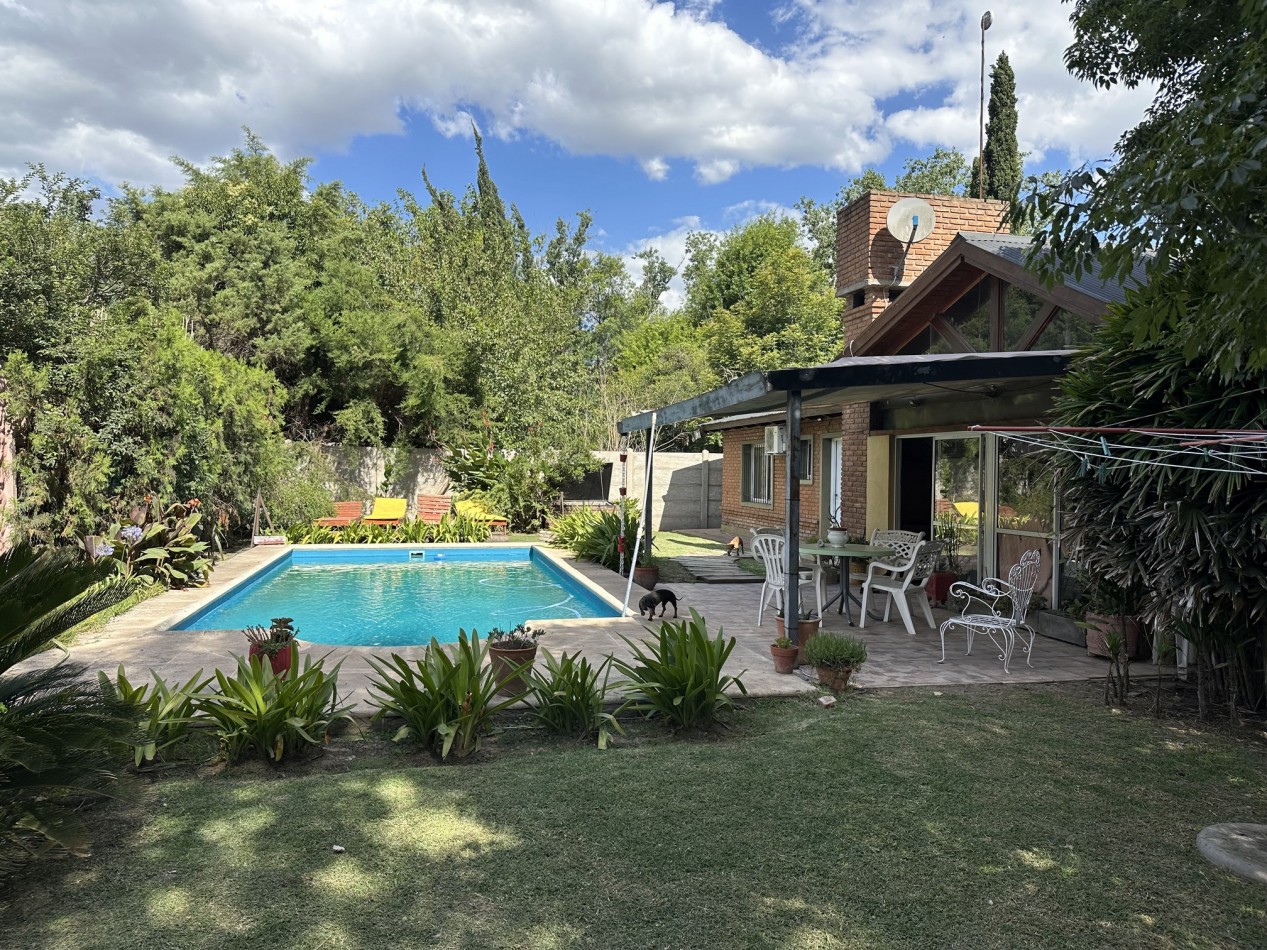 Retasada! Casa 2 dormitorios con piscina en Santa Teresa