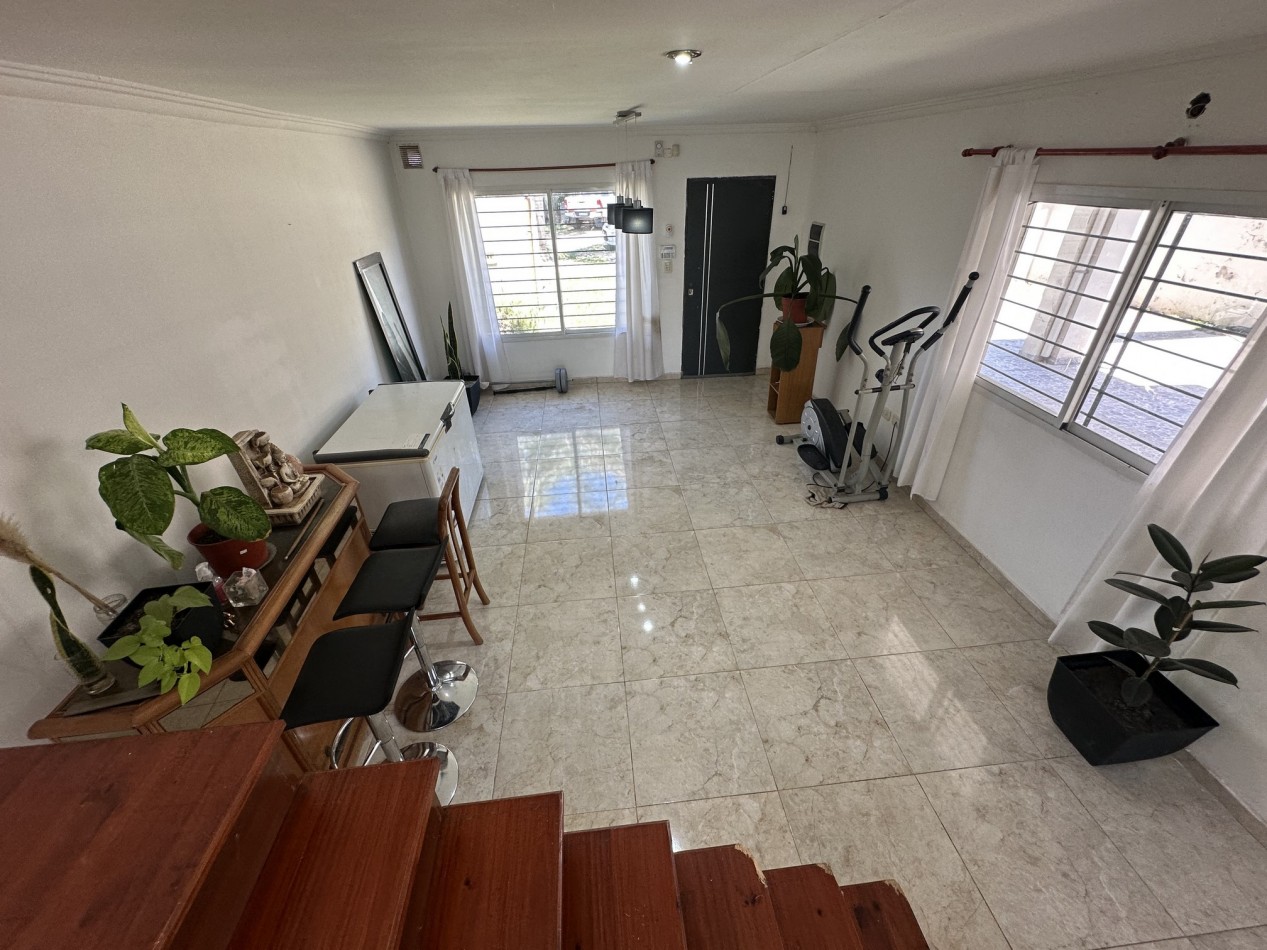 Liceo: Venta Casa 3 dorm. 3 baños con piscina