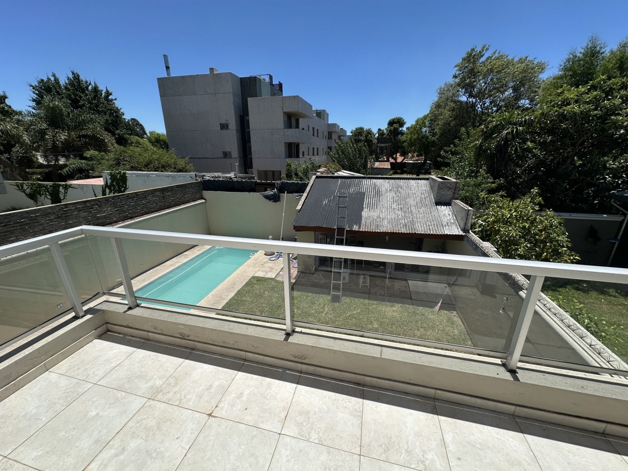Liceo: Venta Casa 3 dorm. 3 baños con piscina