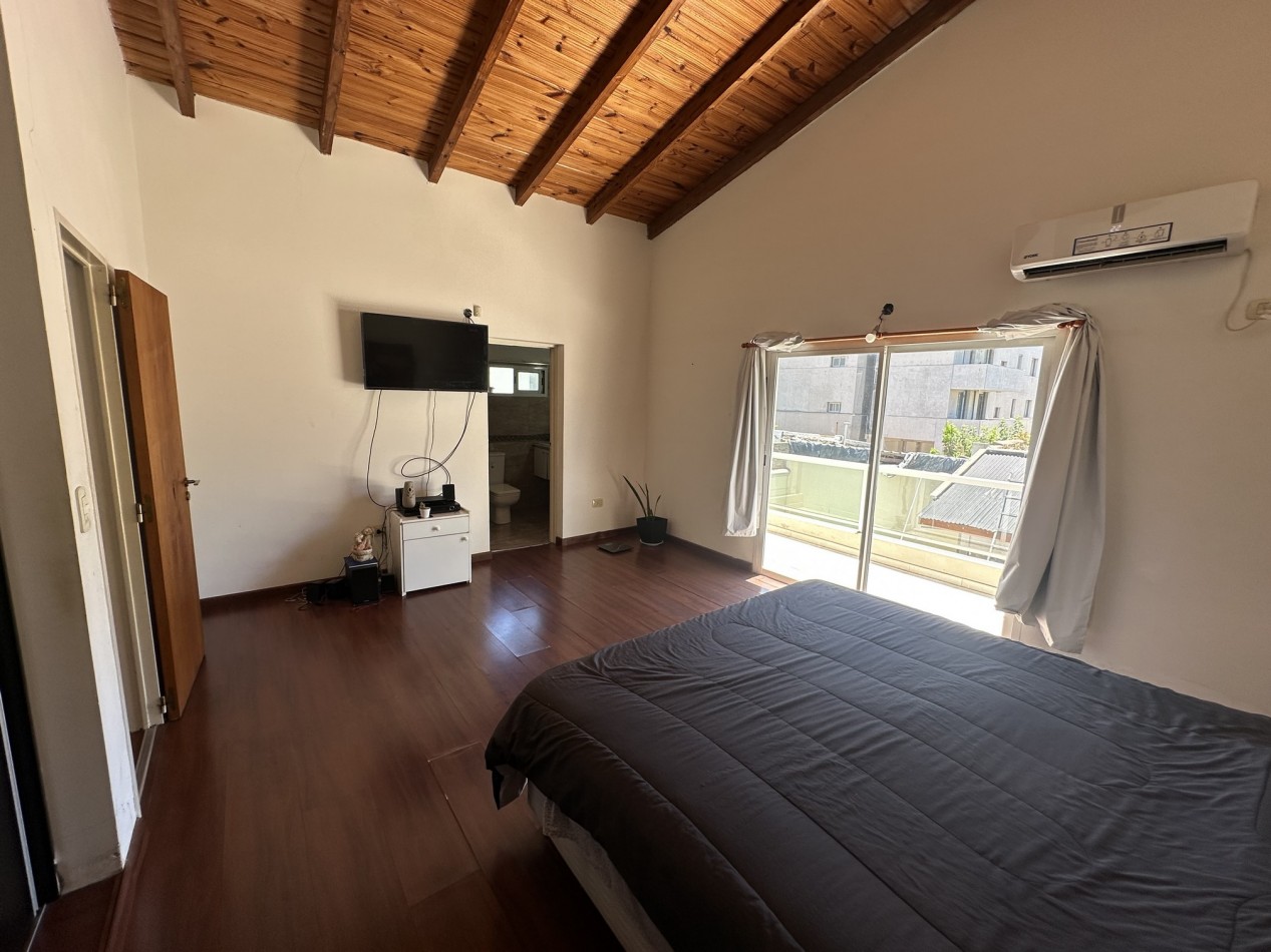 Liceo: Venta Casa 3 dorm. 3 baños con piscina