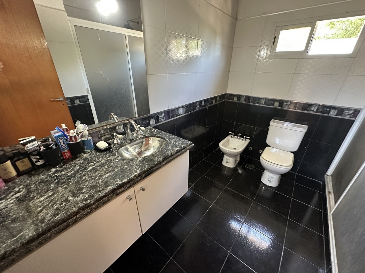 Liceo: Venta Casa 3 dorm. 3 baños con piscina