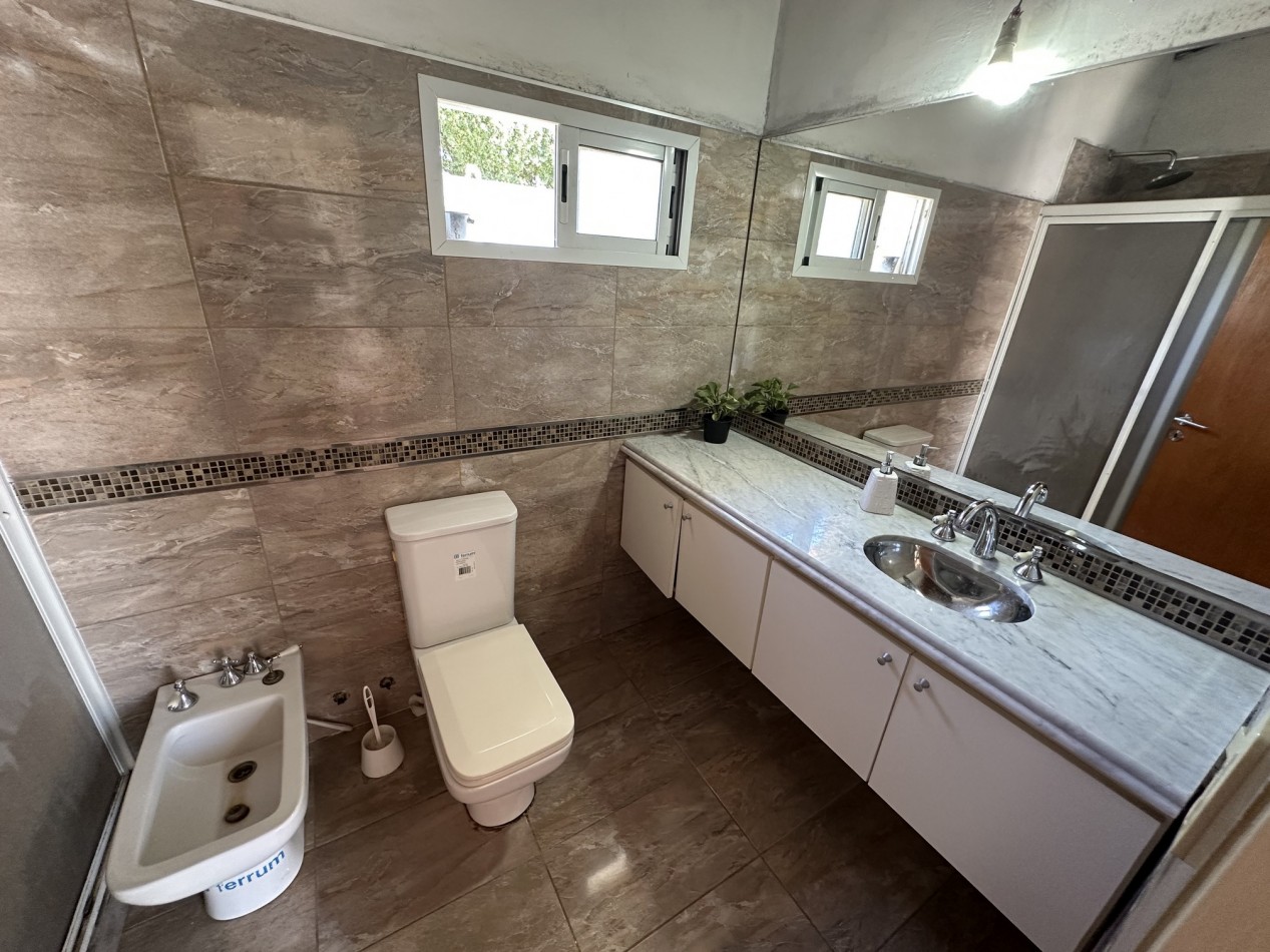 Liceo: Venta Casa 3 dorm. 3 baños con piscina