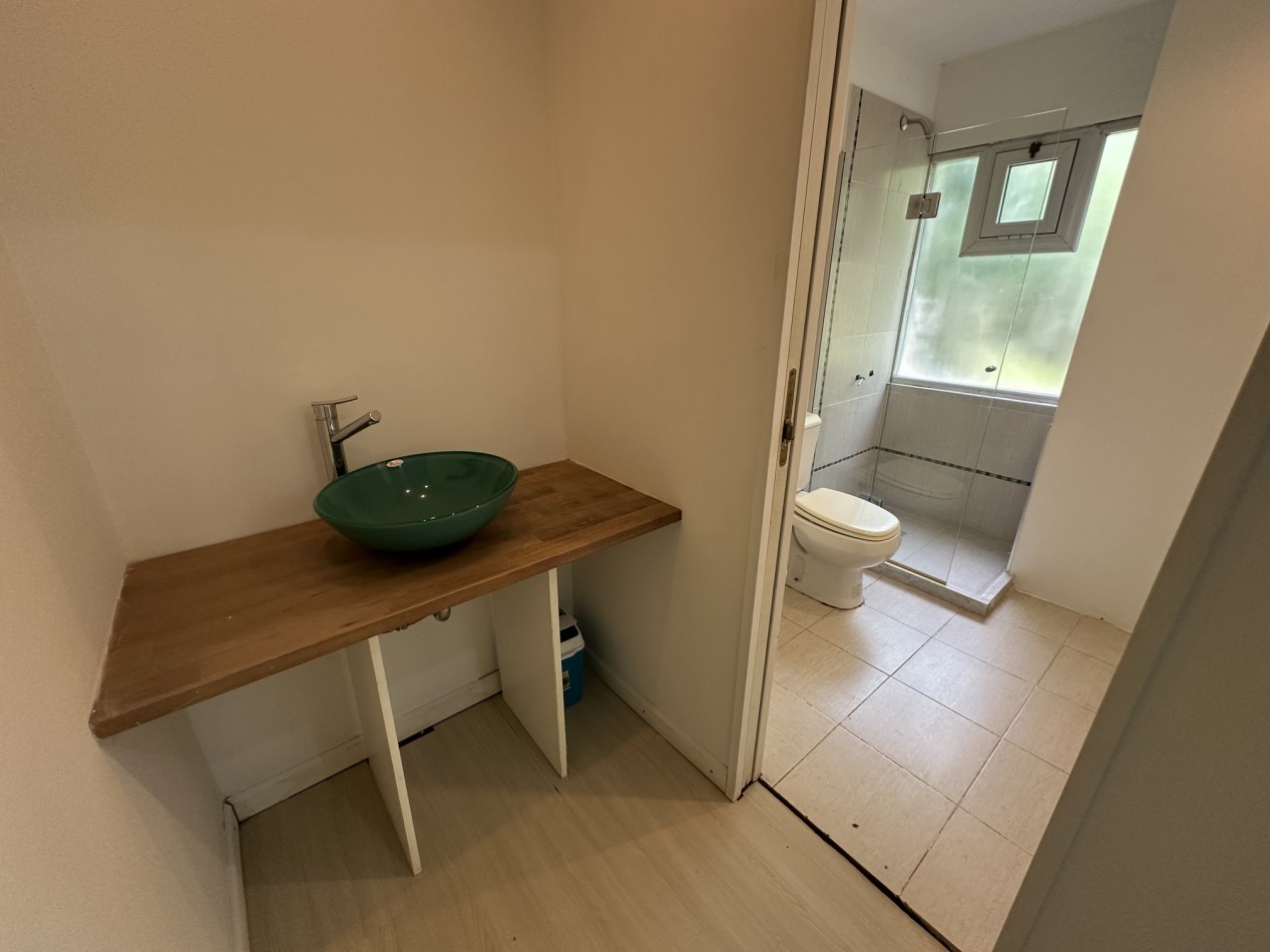 Alquiler Casa 4 dormitorios 3 baños con piscina en "Funes R"