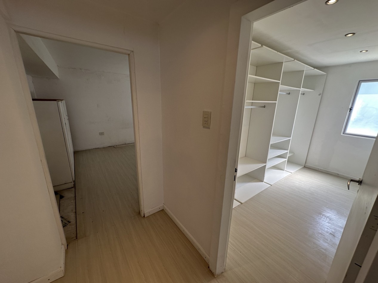Alquiler Casa 4 dormitorios 3 baños con piscina en "Funes R"