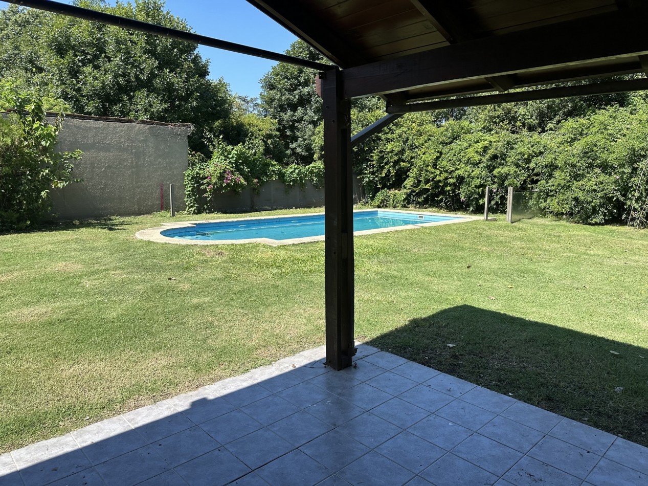 Liceo: Imponente casa de 3 dormitorios en suite y piscina