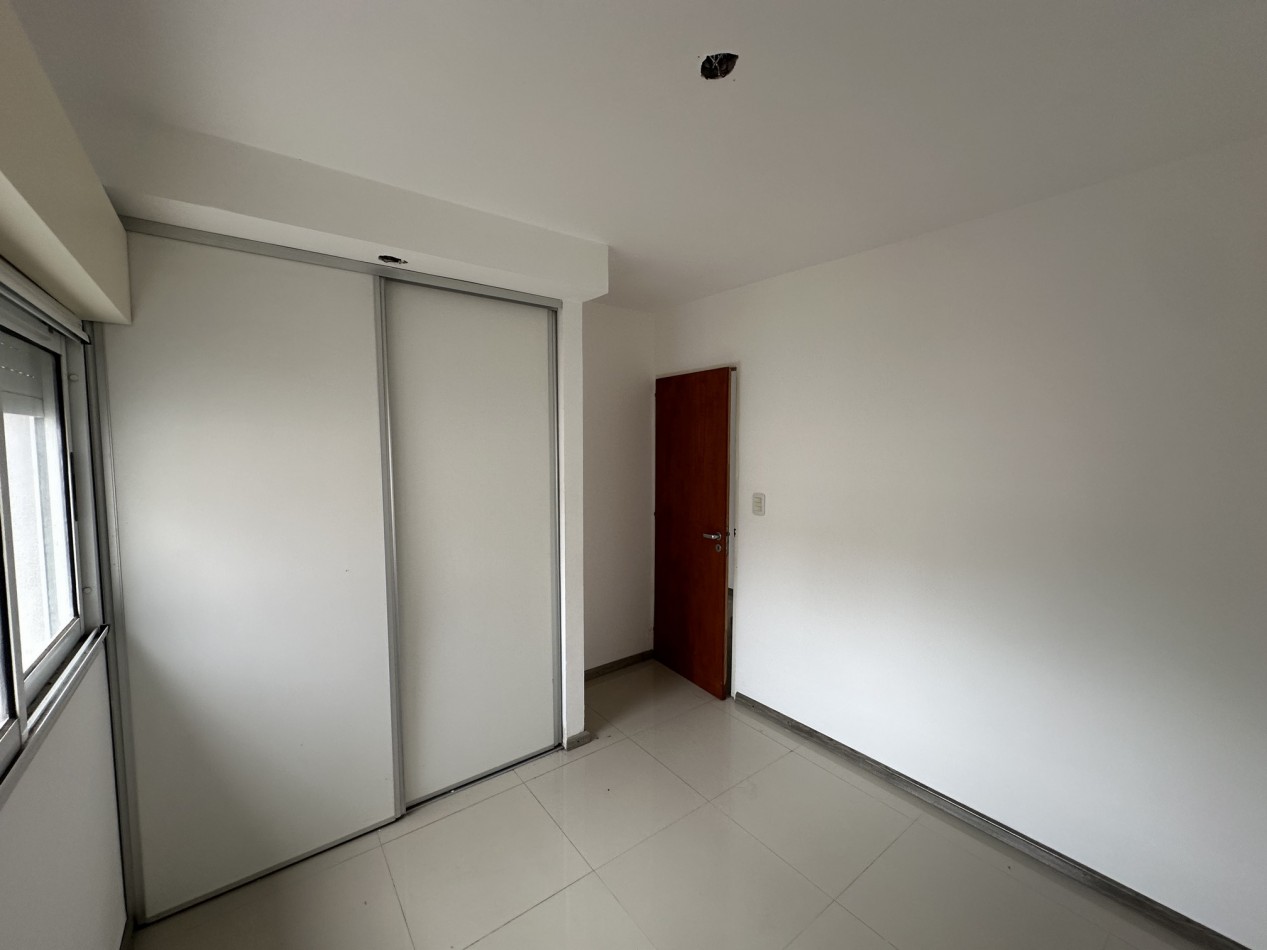 Depto 1 dorm de escalera en Urquiza 4400