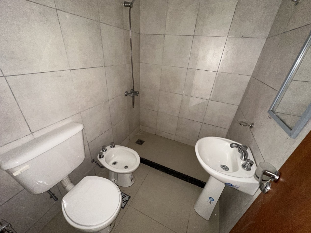 Depto 1 dorm de escalera en Urquiza 4400