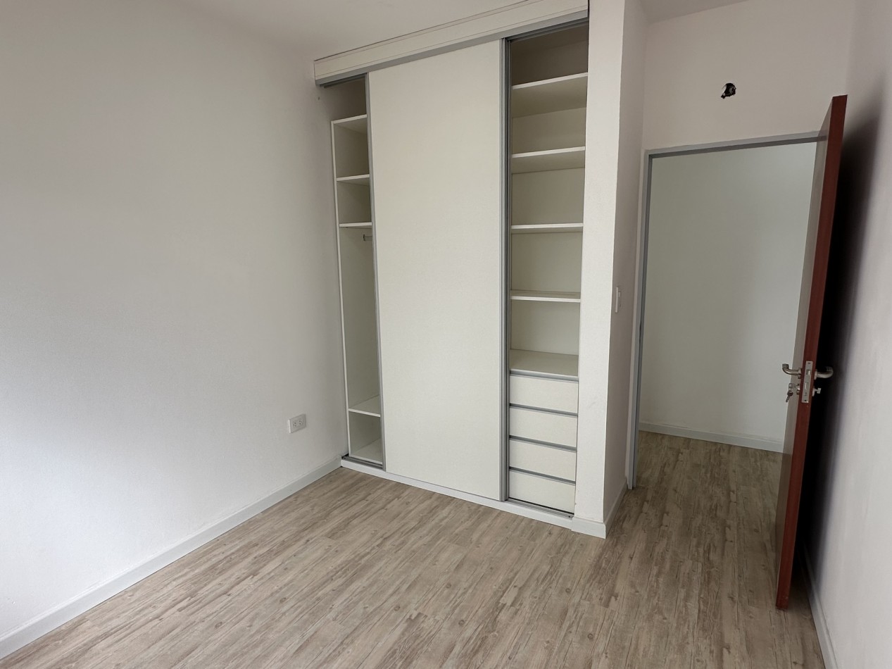 Venta casa 2 dorm. con piscina a estrenar