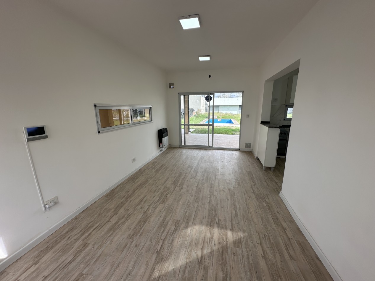 Venta casa 2 dorm. con piscina a estrenar
