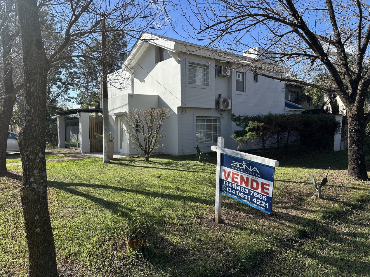 Venta Casa 4 dormitorios 3 baños con piscina en "Funes R"