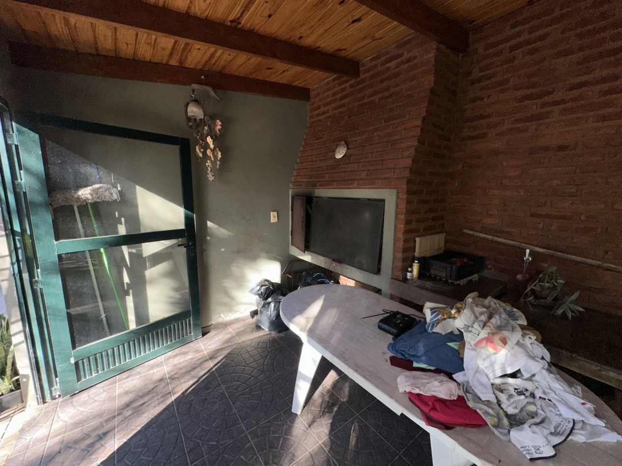Encantadora casa 3 dorm. con piscina en Funes