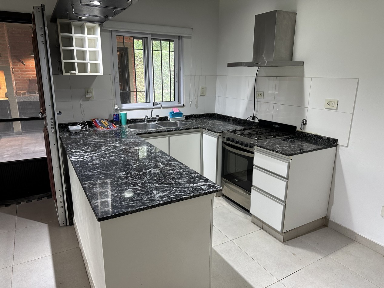 Alquiler Chalet 3 dorm con piscina y quincho