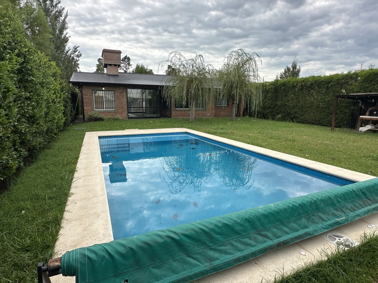Alquiler Chalet 3 dorm con piscina y quincho