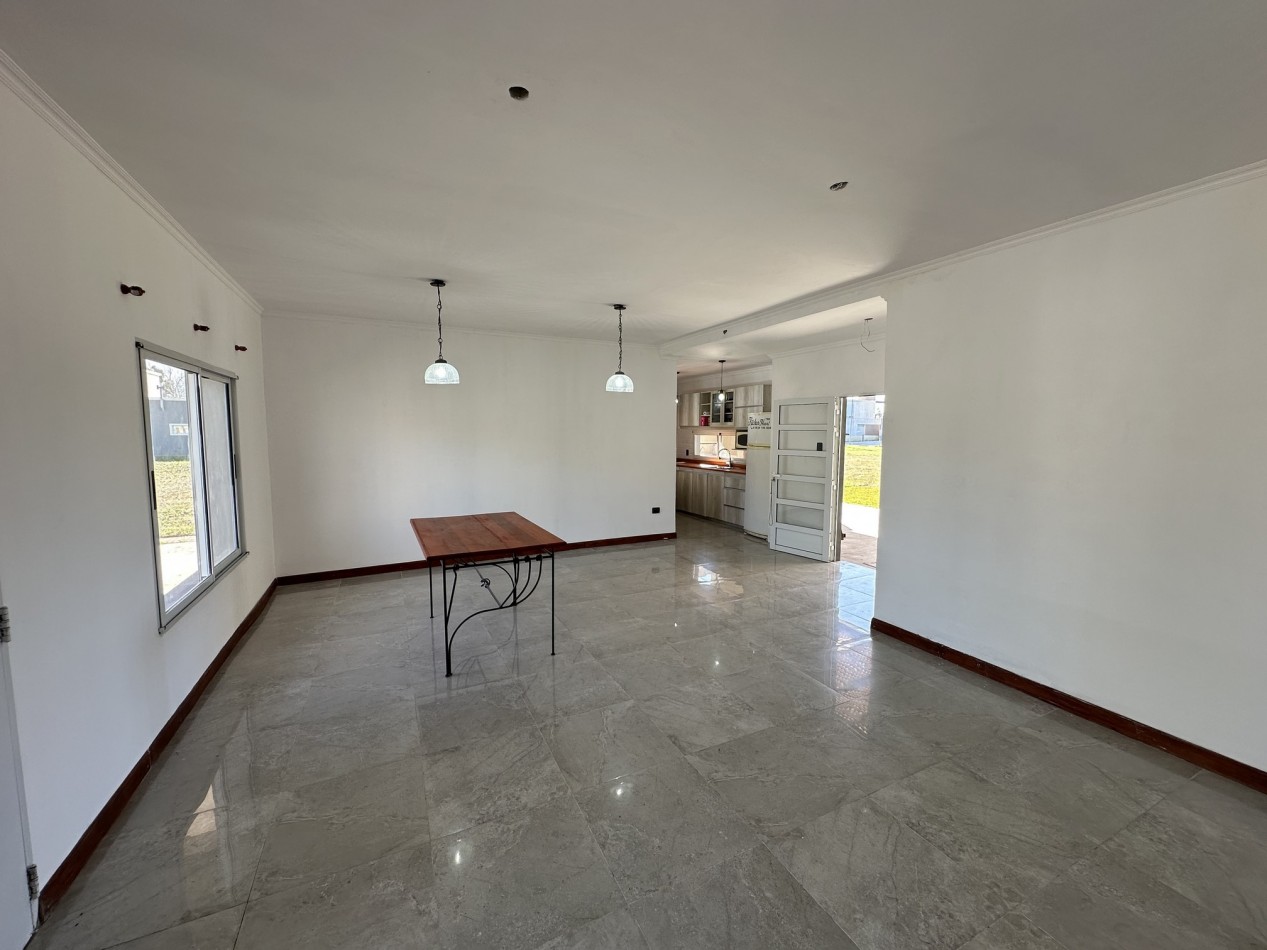 Estupenda Casa 3 dormitorios con piscina en Piñero