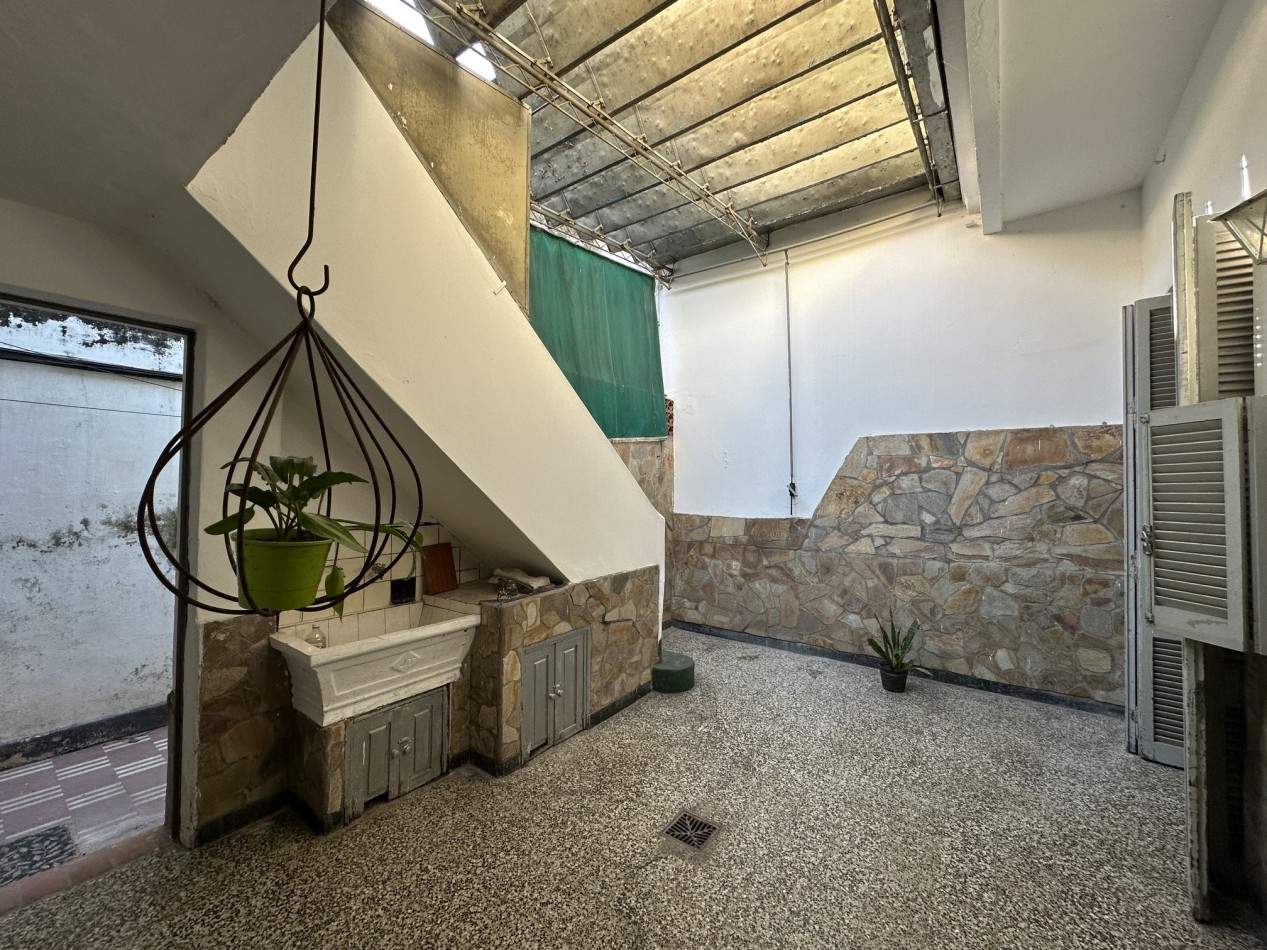 Casa interna 2 dorm. en Pichincha. Apta Credito!