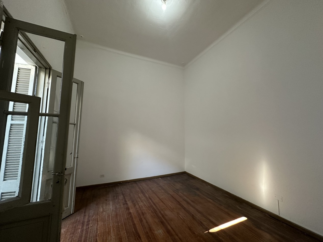 Casa interna 2 dorm. en Pichincha. Apta Credito!