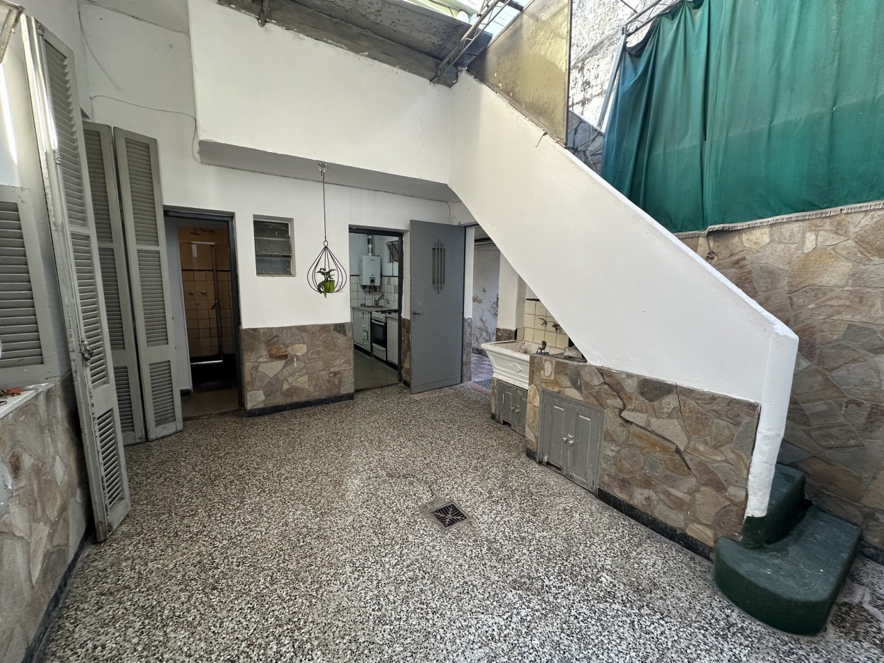 Casa interna 2 dorm. en Pichincha. Apta Credito!