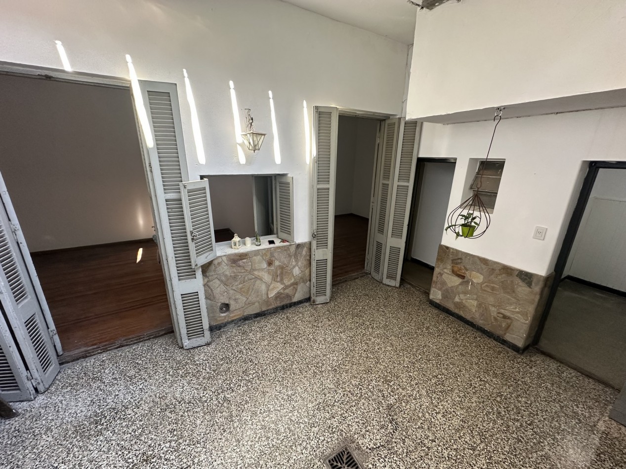 Casa interna 2 dorm. en Pichincha. Apta Credito!