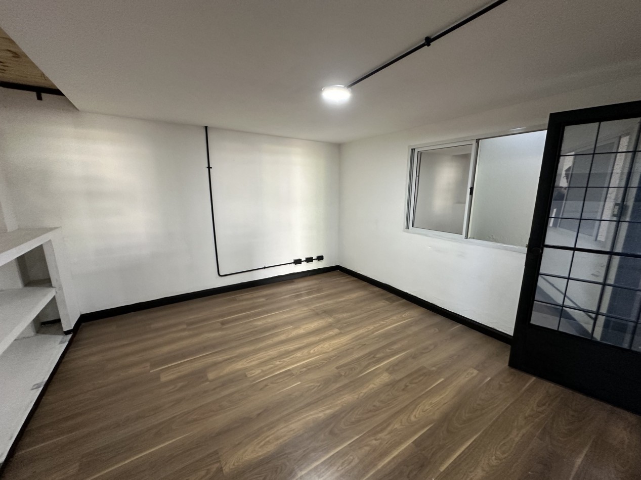 Alquiler Galpon 200 m2 en Eva Peron y Circunvalacion