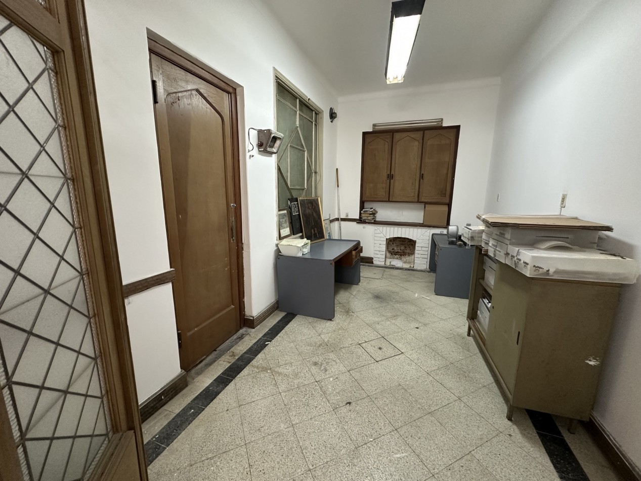 Casona de categoria en alquiler sobre Boulevard Oroño