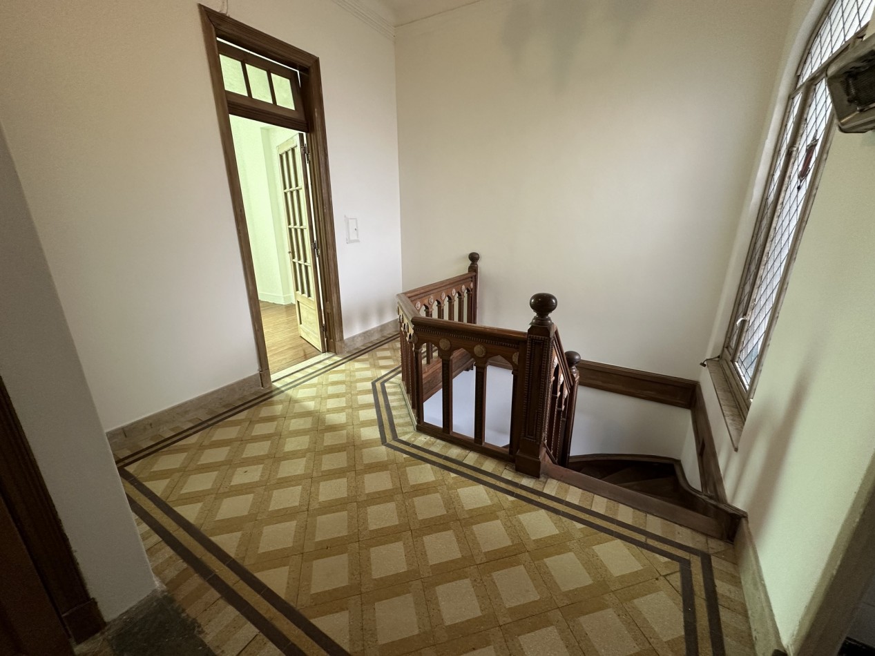 Casona de categoria en alquiler sobre Boulevard Oroño