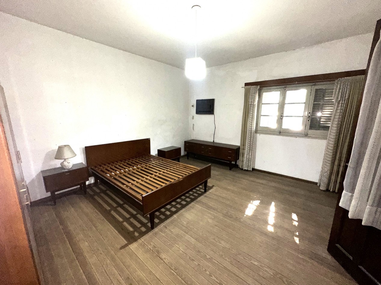 Terreno Urbano con casa reciclar - Ideal Uso Comercial 