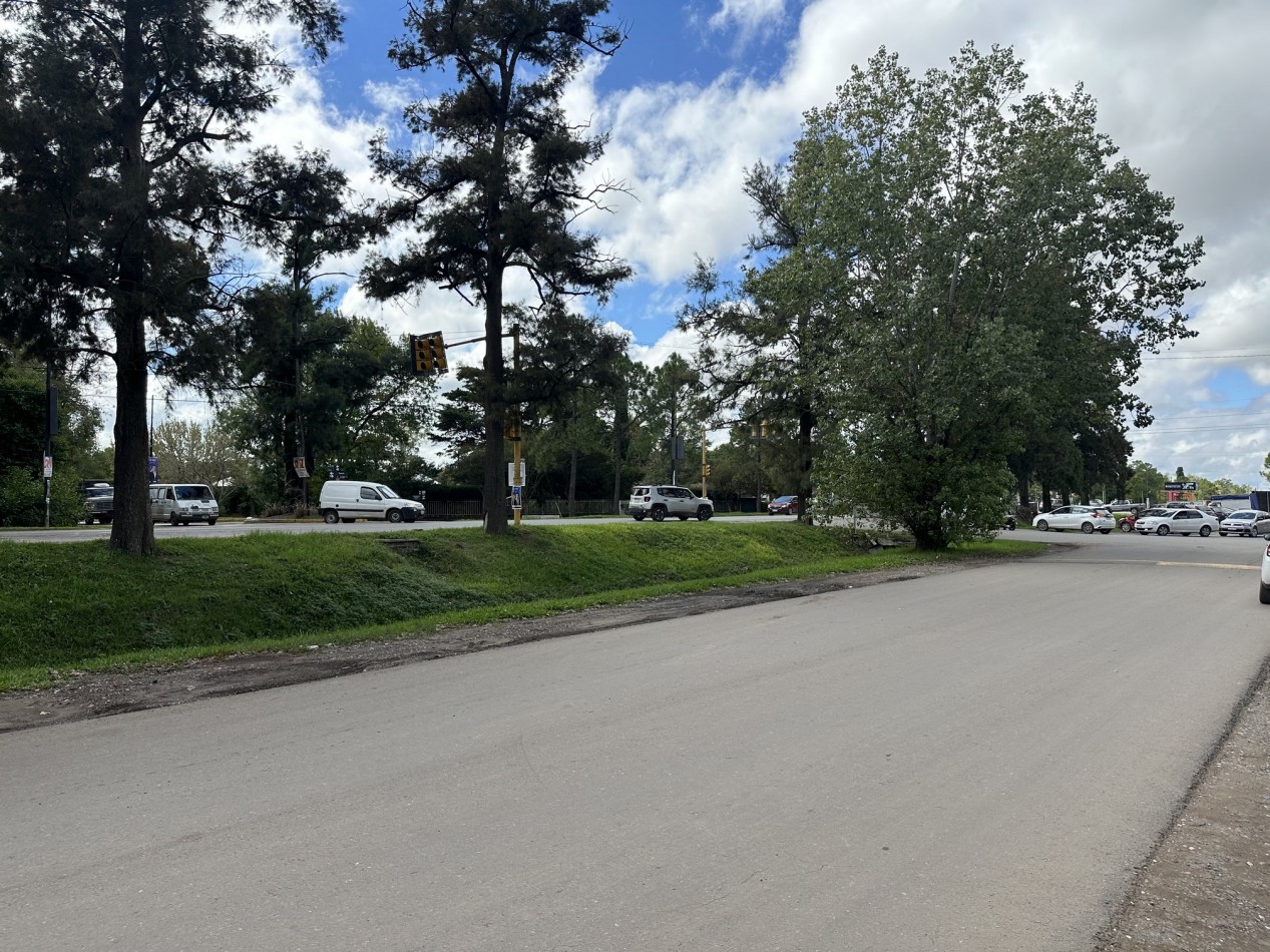 Casa-Terreno Ruta 9 ideal desarrollo comercial